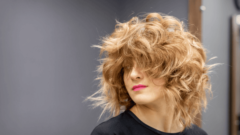 Medium Length Curly Hairstyles Women Style Guide 2025 1 Medium Length Curly Hairstyles